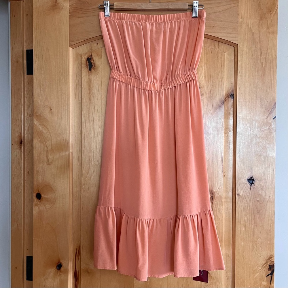 🆕 12th Street by Cynthia Vincent 100% Silk strapless dress. Size S.